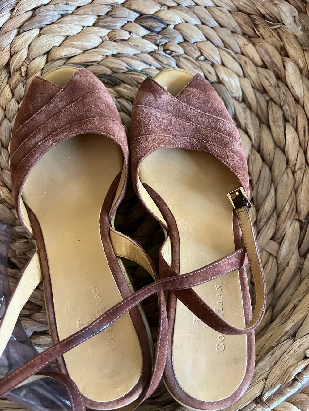 Cole Hahn Comfort Brown Suede Wedge Sandals sz 6